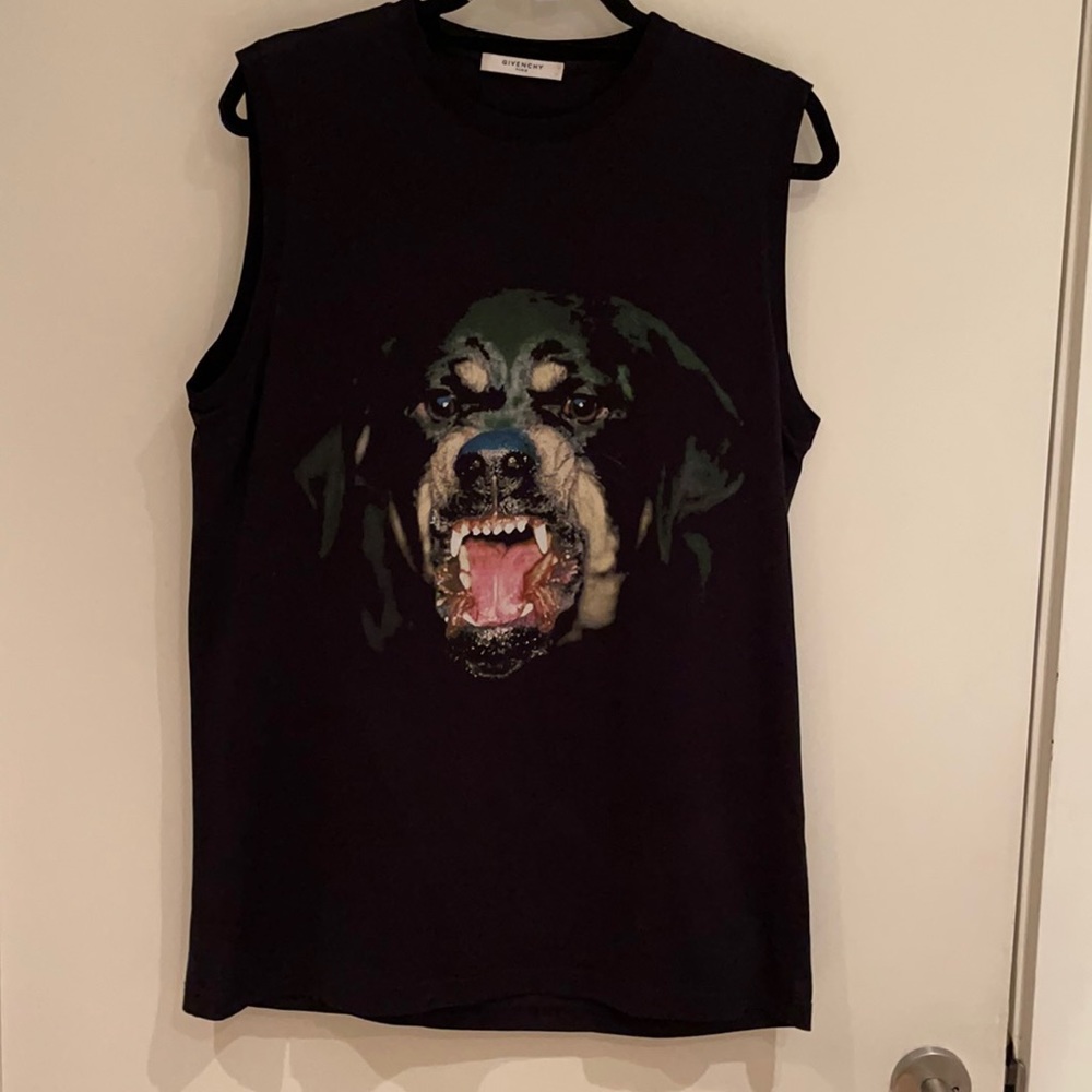 GIVENCHY Paris Rot tee